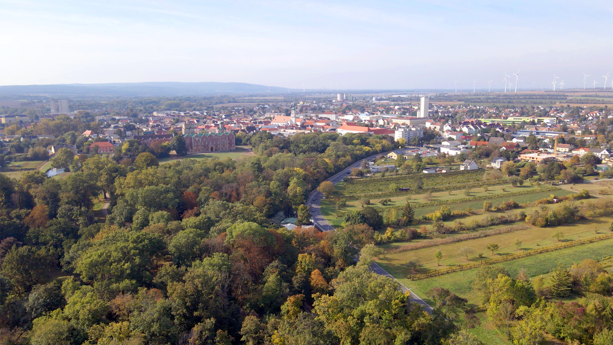 Herbstliche Ansicht von Bruck an der Leitha
